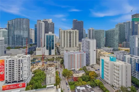 239 SW 9th Street Miami FL 33130