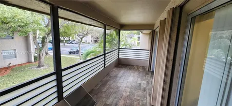 2810 Riverside Drive Coral Springs FL 33065