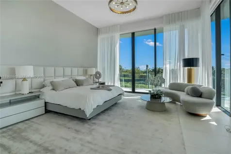 2811 S Bayshore Drive Miami FL 33133