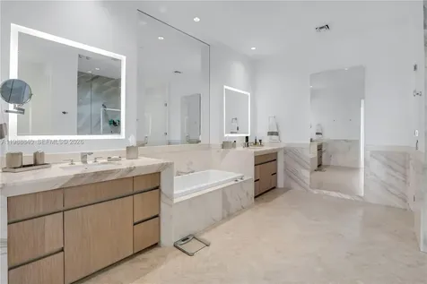 2811 S Bayshore Drive Miami FL 33133