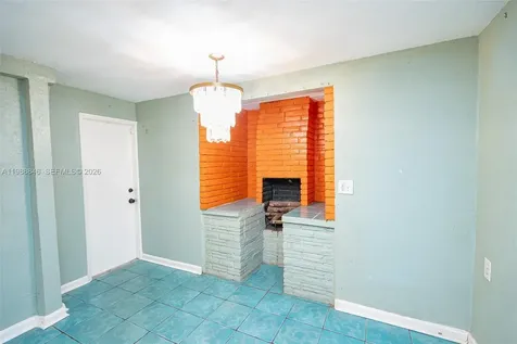 2010 NW 185th Terrace Miami Gardens FL 33056