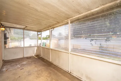 2010 NW 185th Terrace Miami Gardens FL 33056