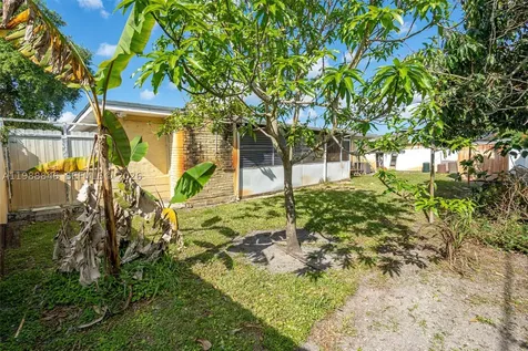 2010 NW 185th Terrace Miami Gardens FL 33056