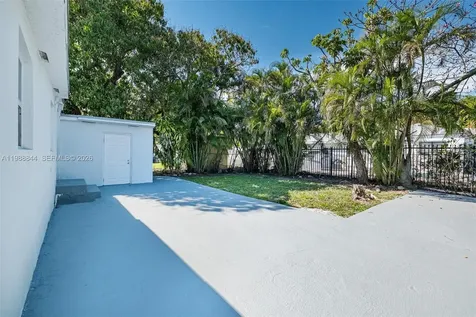 529 NW 42nd Street Miami FL 33127