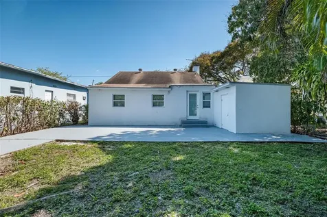 529 NW 42nd Street Miami FL 33127
