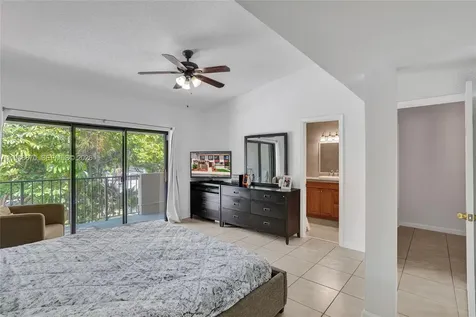 16465 NE 26th Avenue North Miami Beach FL 33160