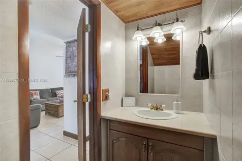 16465 NE 26th Avenue North Miami Beach FL 33160