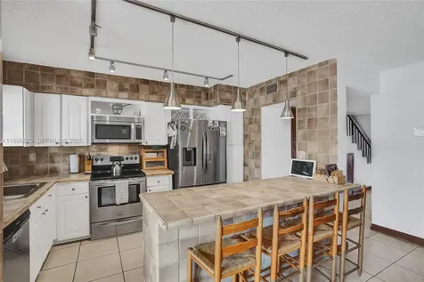 16465 NE 26th Avenue North Miami Beach FL 33160