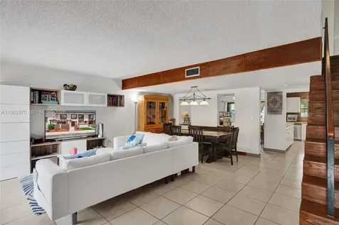 16465 NE 26th Avenue North Miami Beach FL 33160