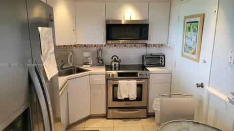 5601 Collins Avenue Miami Beach FL 33140