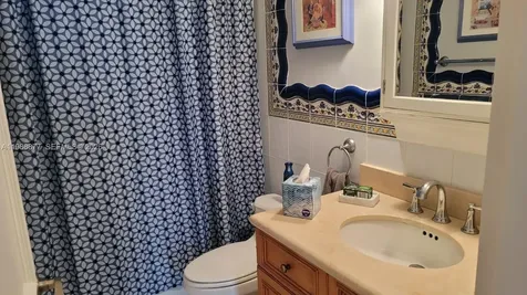 5601 Collins Avenue Miami Beach FL 33140