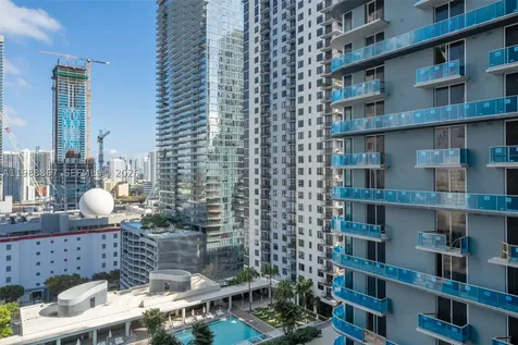 11 NE 6th Miami FL 33131