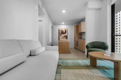 11 NE 6th Miami FL 33131
