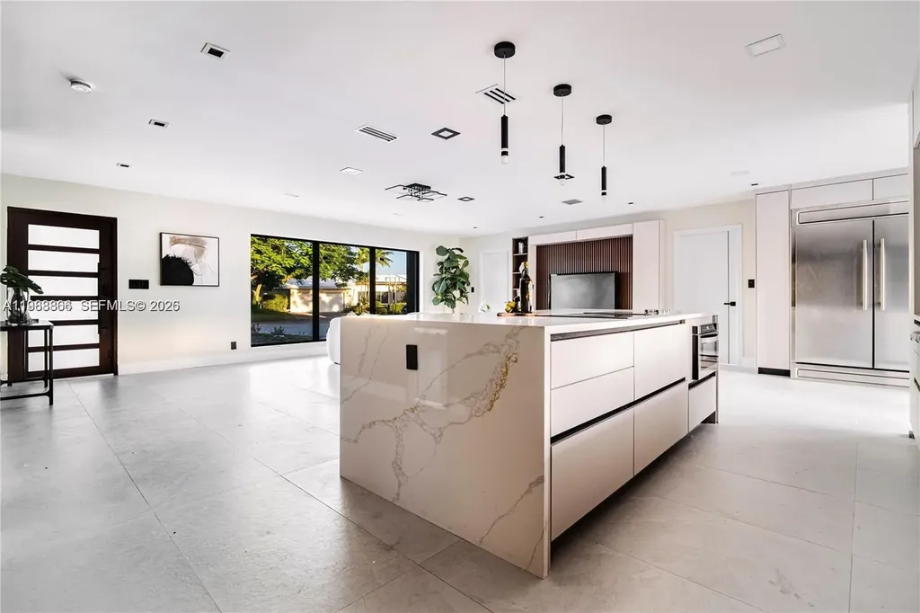 5561 NE 28th Avenue Fort Lauderdale FL 33308
