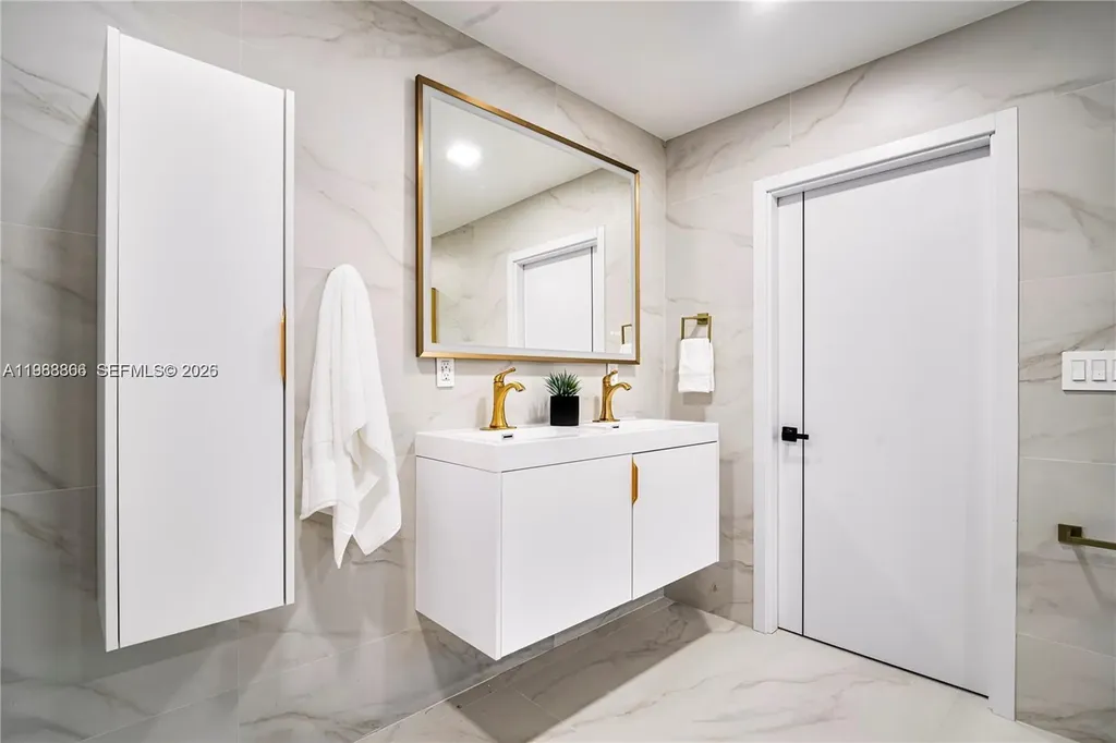 5561 NE 28th Avenue Fort Lauderdale FL 33308