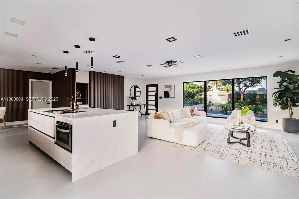 5561 NE 28th Avenue Fort Lauderdale FL 33308