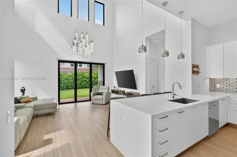 5999 E Brookfield Circle E Hollywood FL 33312