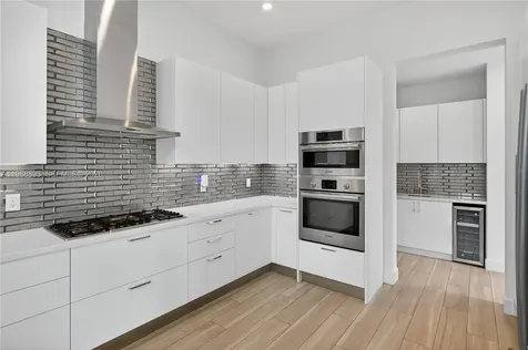 5999 E Brookfield Circle E Hollywood FL 33312