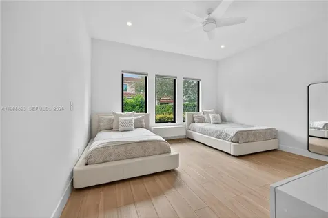 5999 E Brookfield Circle E Hollywood FL 33312