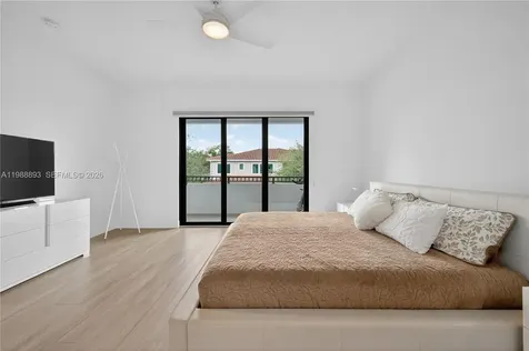 5999 E Brookfield Circle E Hollywood FL 33312