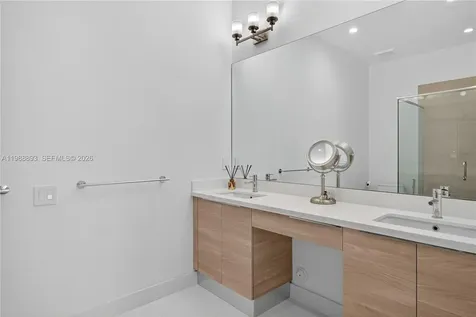5999 E Brookfield Circle E Hollywood FL 33312