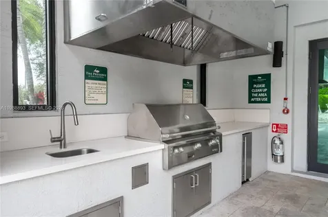 5999 E Brookfield Circle E Hollywood FL 33312