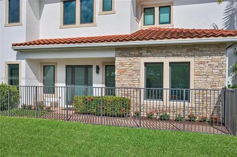 5999 E Brookfield Circle E Hollywood FL 33312