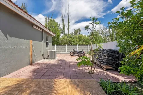 1173 NW 135th Court Miami FL 33182