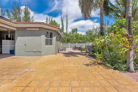 1173 NW 135th Court Miami FL 33182
