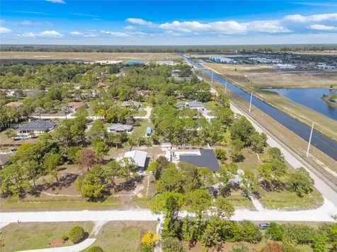17075 Orange Grove Boulevard Loxahatchee FL 33470