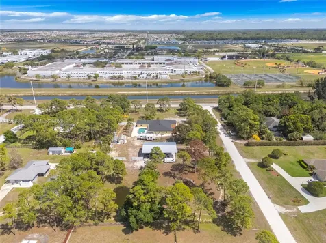 17075 Orange Grove Boulevard Loxahatchee FL 33470