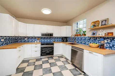 1844 NW 47th Street Miami FL 33142