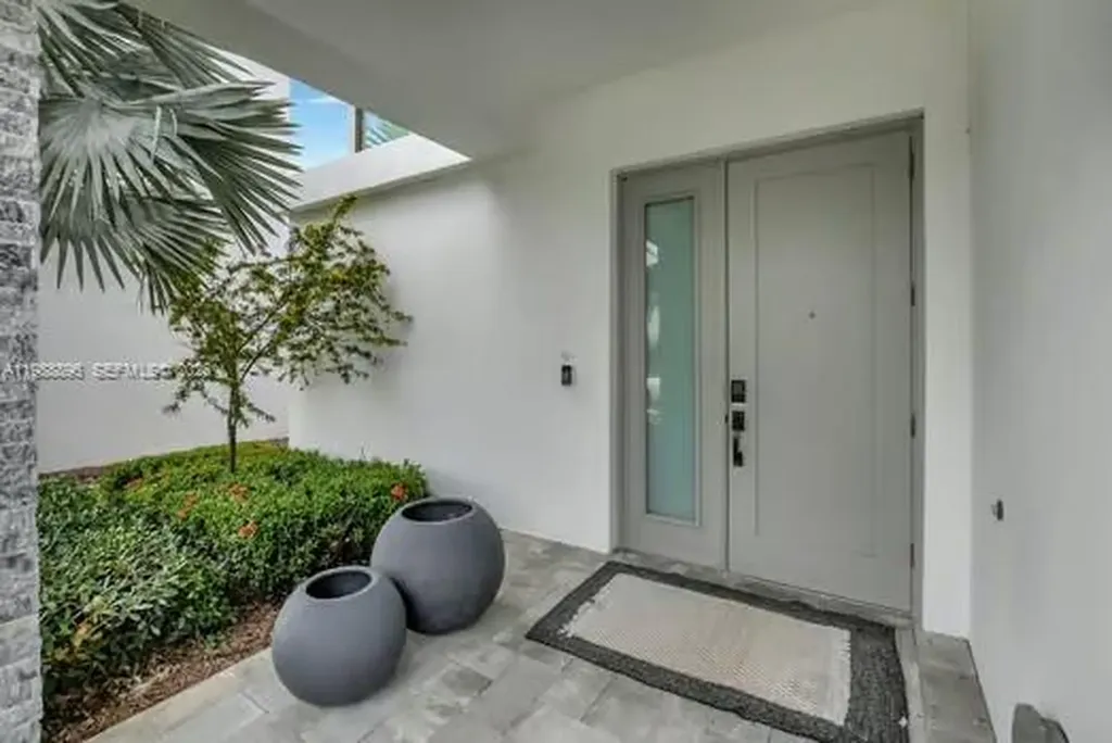 8514 Apple Falls Lane Boca Raton FL 33496