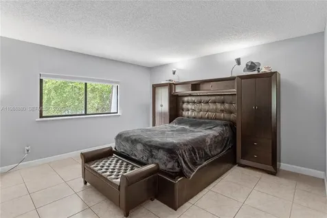 2260 NW 59th Way Lauderhill FL 33313