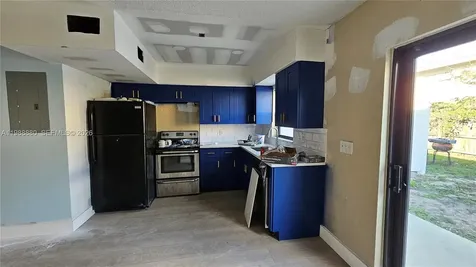2260 NW 59th Way Lauderhill FL 33313