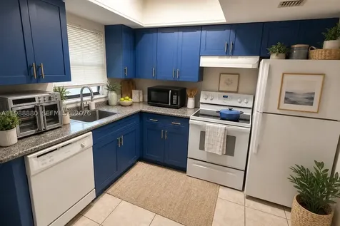 2260 NW 59th Way Lauderhill FL 33313