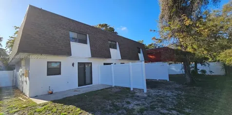 2260 NW 59th Way Lauderhill FL 33313