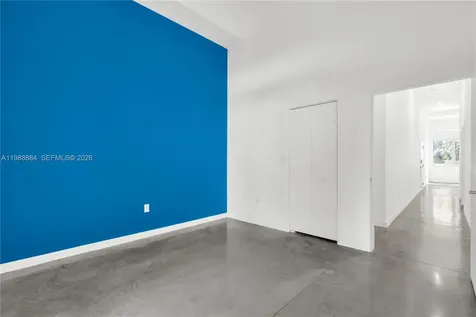 761 NW 1st Street Miami FL 33128