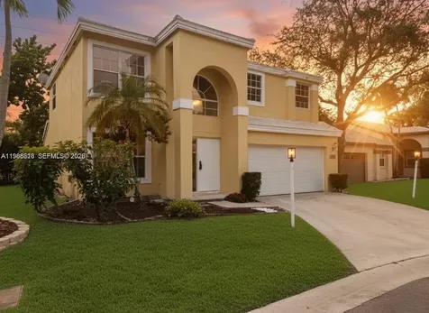 9454 NW 8th Circle Plantation FL 33324