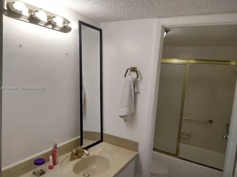 6039 Collins Avenue Miami Beach FL 33140