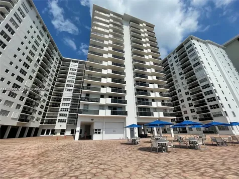 6039 Collins Avenue Miami Beach FL 33140