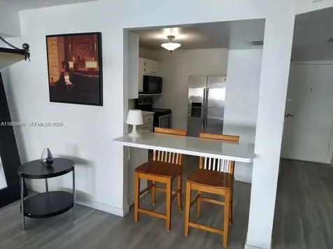 6039 Collins Avenue Miami Beach FL 33140