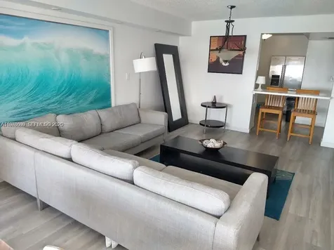 6039 Collins Avenue Miami Beach FL 33140