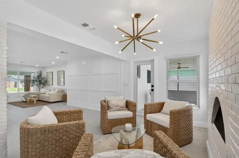 370 NW 48th Court Oakland Park FL 33309