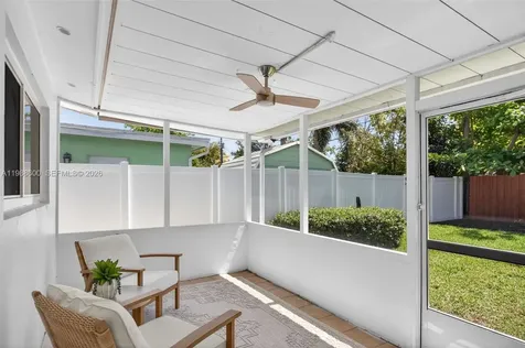 370 NW 48th Court Oakland Park FL 33309