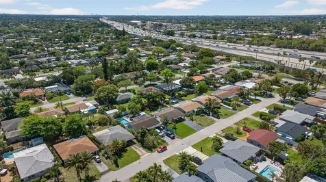 370 NW 48th Court Oakland Park FL 33309