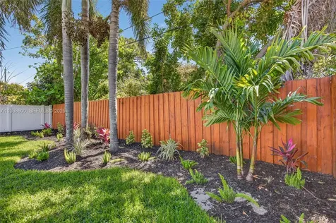 370 NW 48th Court Oakland Park FL 33309