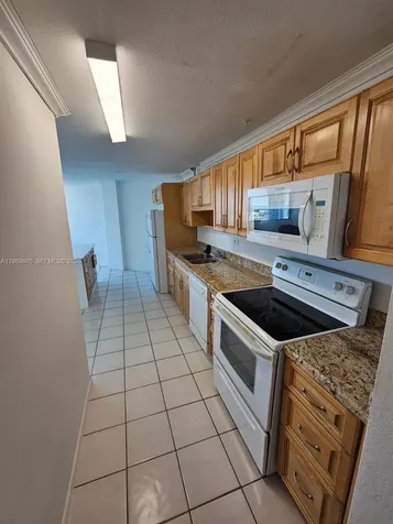 7135 Collins Avenue Miami Beach FL 33141