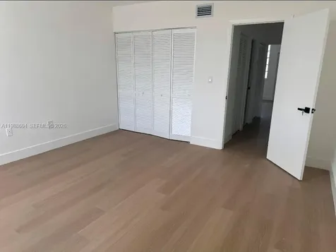 3890 W 8th Way Hialeah FL 33012