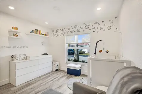 4928 SW 33rd Way Hollywood FL 33312